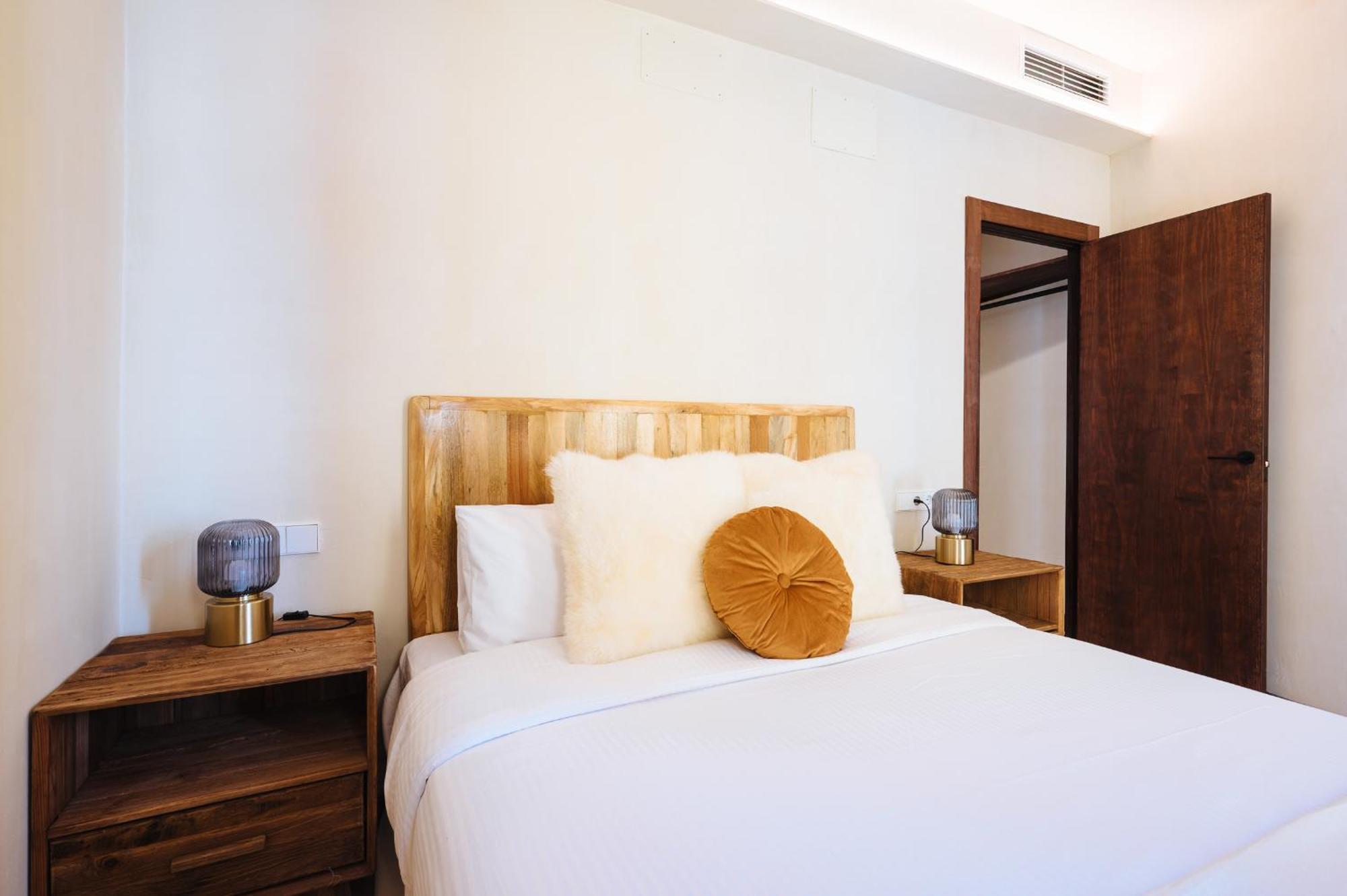 Apartamentos La Vistosona Seville Exterior photo