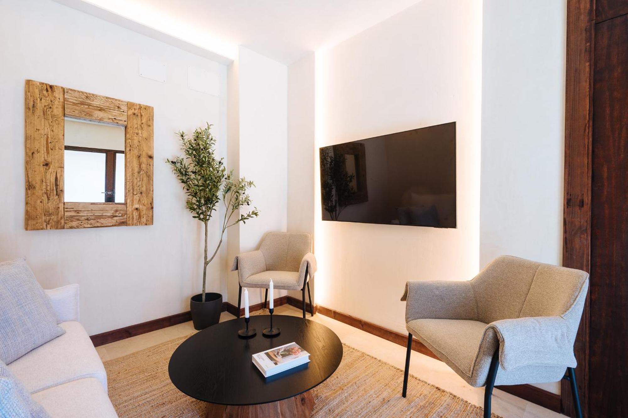 Apartamentos La Vistosona Seville Exterior photo